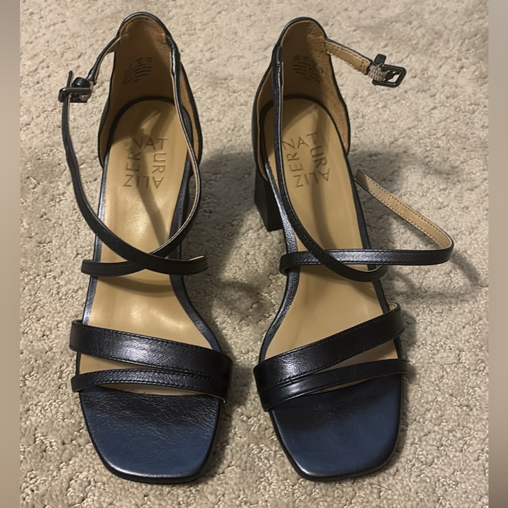 Naturalizer Tiff Sandals sz6